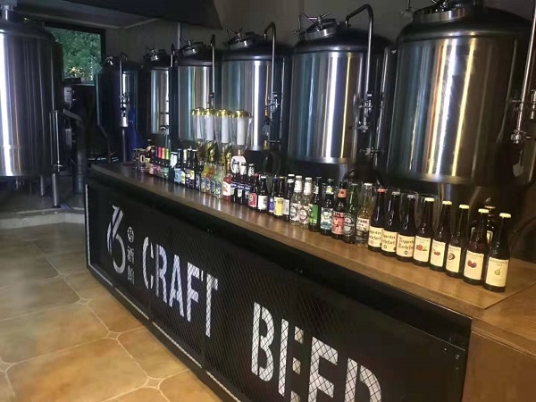 精釀啤酒設(shè)備-山東豪魯 精釀啤酒設(shè)備-山東豪魯