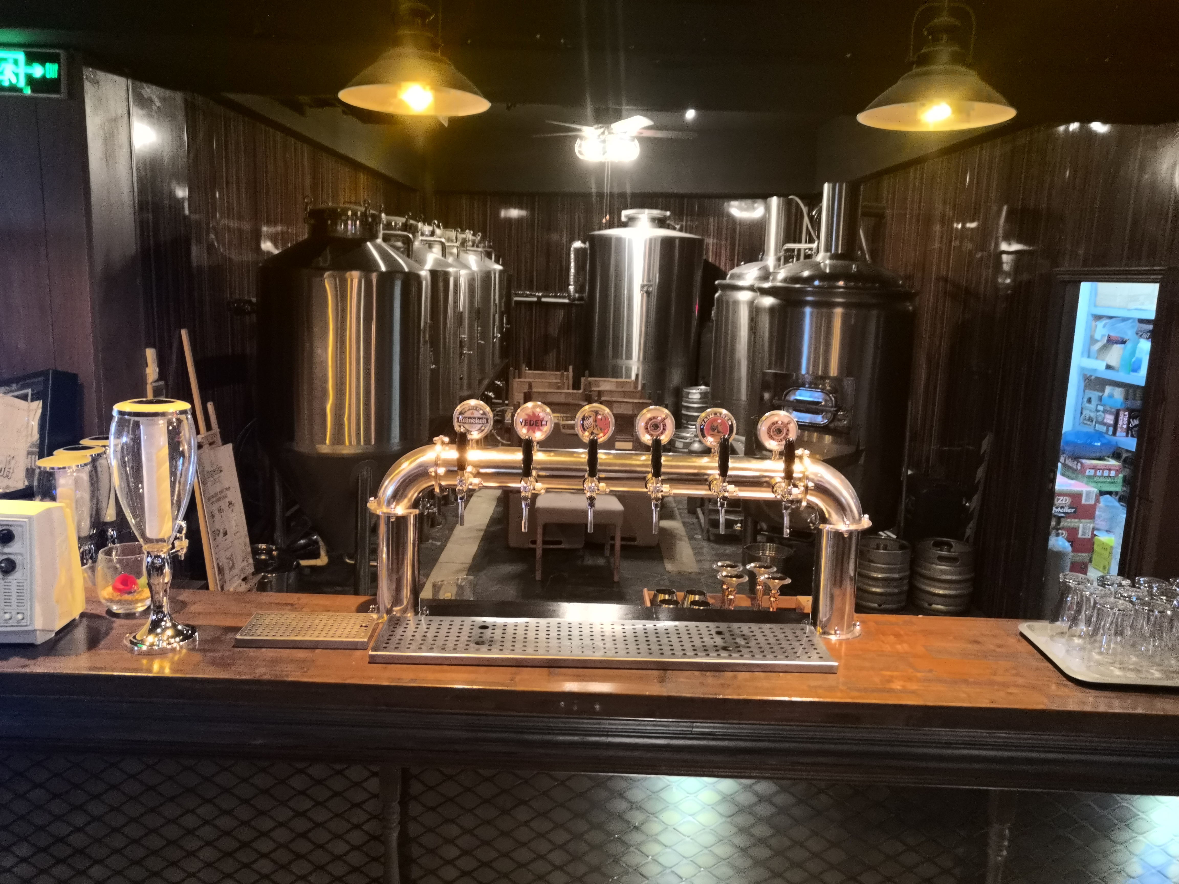 精釀啤酒屋設(shè)備 精釀啤酒屋設(shè)備