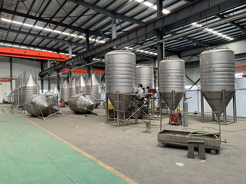 啤酒發(fā)酵設(shè)備 啤酒發(fā)酵設(shè)備