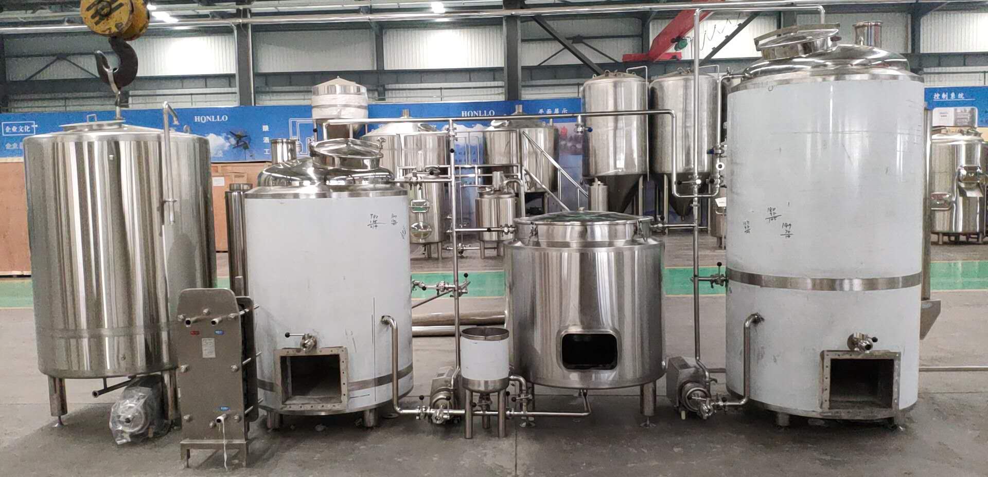 自釀鮮啤酒設(shè)備 自釀鮮啤酒設(shè)備